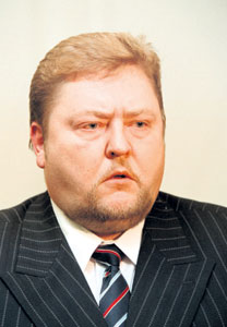 01.JPG (14907 bytes)