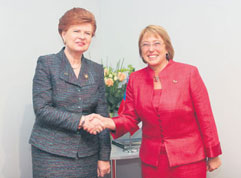 01.JPG (10833 bytes)