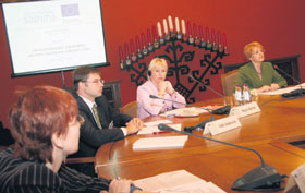 VALSTREMA1.JPG (16518 bytes)