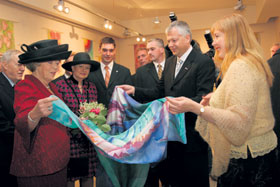 12.JPG (18987 bytes)