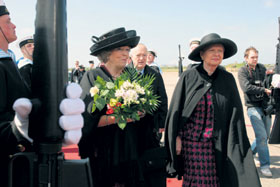 13.JPG (16650 bytes)