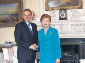 04.JPG (17103 bytes)