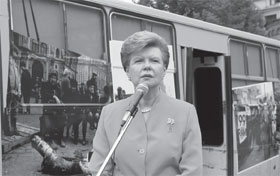 01.JPG (13200 bytes)