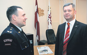 A1.JPG (12975 bytes)