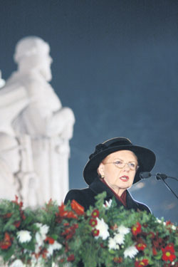 VIKE1.JPG (17799 bytes)