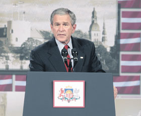 01.JPG (13897 bytes)