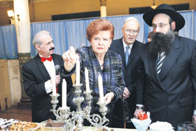 01.JPG (20052 bytes)