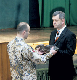 SADAR.JPG (20646 bytes)