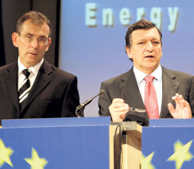 EK.JPG (17740 bytes)