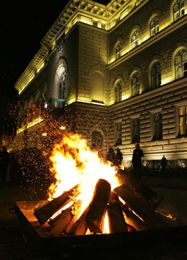 01.JPG (36884 bytes)