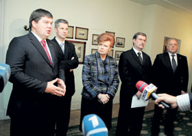 P1.JPG (16429 bytes)