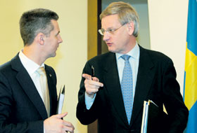 01.JPG (14526 bytes)