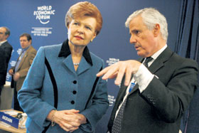 02.JPG (17603 bytes)