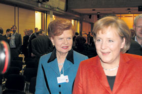 DAVOSA1.JPG (17171 bytes)