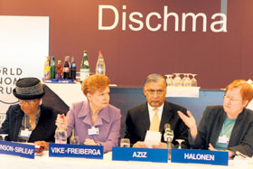 DAVOSA2.JPG (18276 bytes)