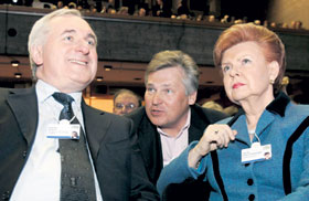 DAVOSA3.JPG (17980 bytes)