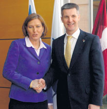 P1.JPG (13682 bytes)