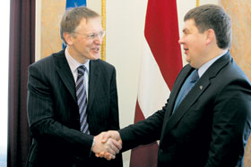 KOMISARS.JPG (14002 bytes)