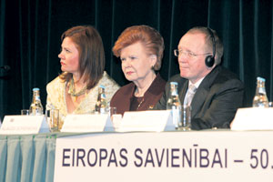 002.JPG (17558 bytes)