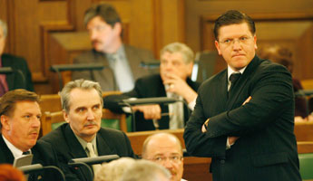 SAEIMA02.JPG (19355 bytes)