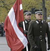 03.JPG (12984 bytes)