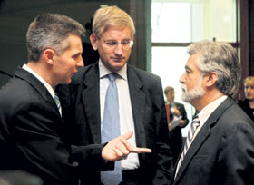 01.JPG (16775 bytes)