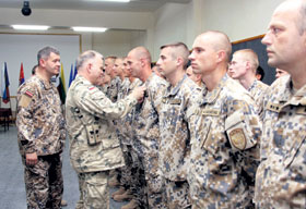 002.JPG (22260 bytes)