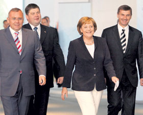 TIKSANAS.JPG (17127 bytes)