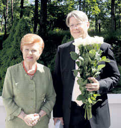 TIKSANAS.JPG (23718 bytes)