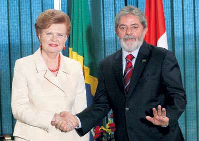 01.JPG (33675 bytes)