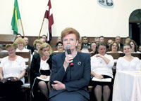 03.JPG (10111 bytes)