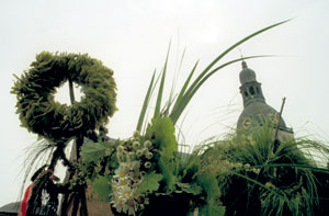 01.JPG (17856 bytes)