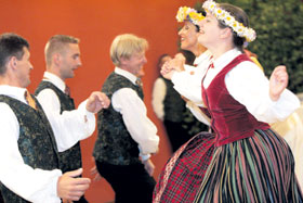 01.JPG (20316 bytes)