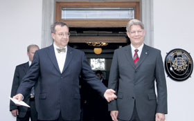 01.JPG (11972 bytes)