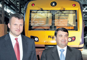 12.JPG (19812 bytes)