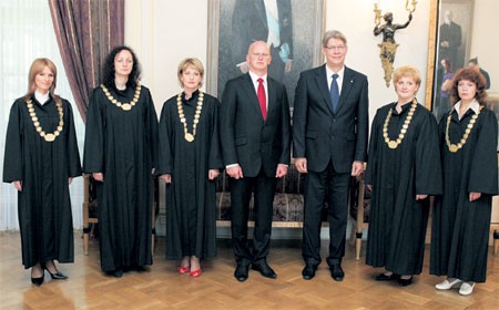 VP2.JPG (36951 bytes)