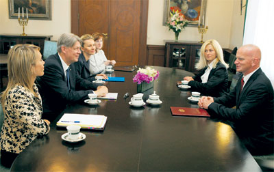 VP3.JPG (31202 bytes)