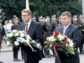 SOMS1.JPG (23129 bytes)