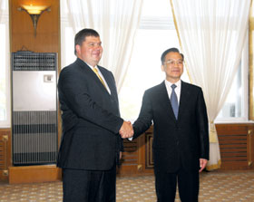 KINA.JPG (15842 bytes)