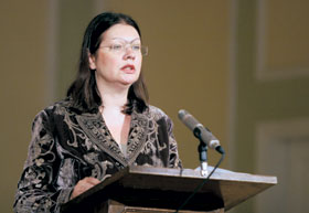 DEMAKOVA.JPG (11857 bytes)