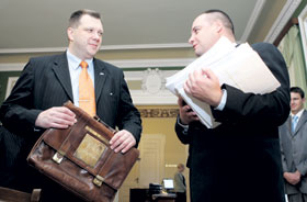 BUDZETS2.JPG (14745 bytes)