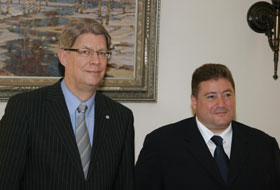 01.JPG (11668 bytes)