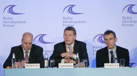 TALLINA.JPG (11283 bytes)