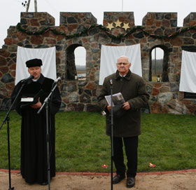 LACPLESIS.JPG (23729 bytes)