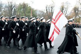 02.JPG (18743 bytes)