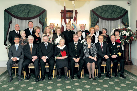 TZO.JPG (49461 bytes)