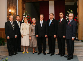 AM2.JPG (16402 bytes)