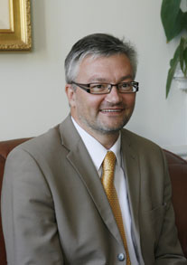 04.JPG (11885 bytes)