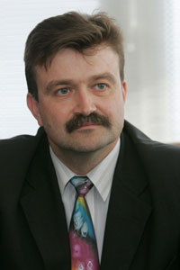 16.JPG (10007 bytes)