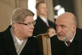 02.JPG (10833 bytes)